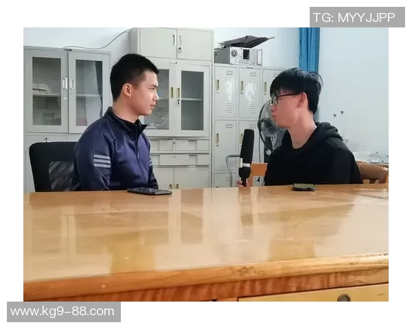 杨磊独家分享CSGO游戏技巧与心得体会助你提升竞技水平