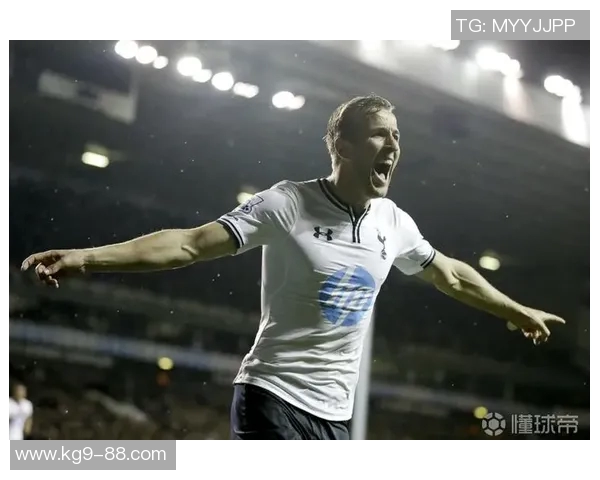 凯恩的传奇之路:从青涩少年到足球巨星的成长历程与荣耀时刻 凯恩的传奇之路:从青涩少年到足球巨星的成长历程与荣耀时刻